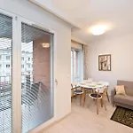 מלון דירות Yourapart Rajska Centre 4*