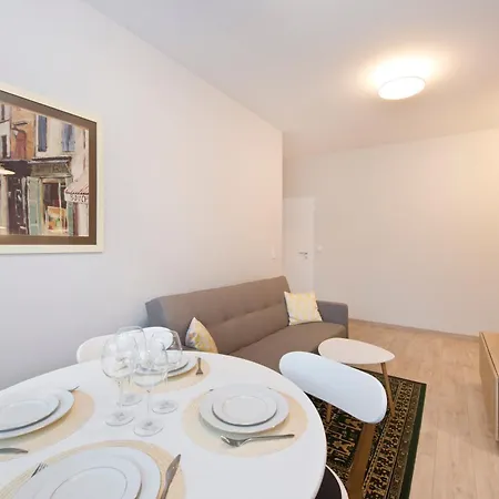 Yourapart Rajska Centre 4*