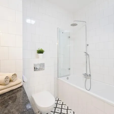 Yourapart Rajska Centre Aparthotel 4*